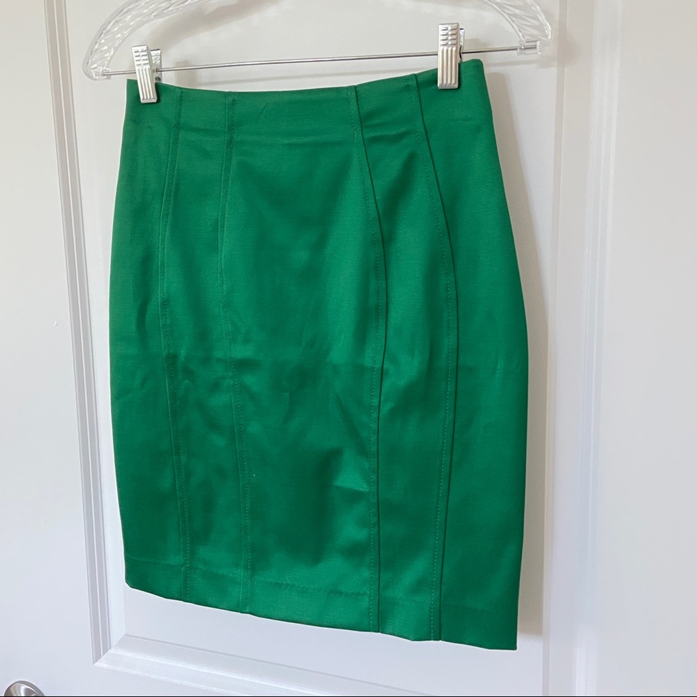 H&M green pencil skirt size 6